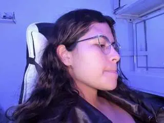 Lady-brownnnn  live sex cam
