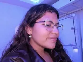 Lady-brownnnn  live sex cam