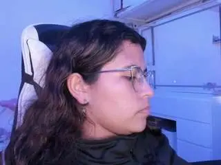 Lady-brownnnn  live sex cam