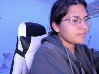 Lady-brownnnn  live sex cam