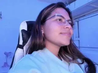 Lady-brownnnn  live sex cam