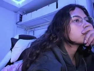 Lady-brownnnn  live sex cam