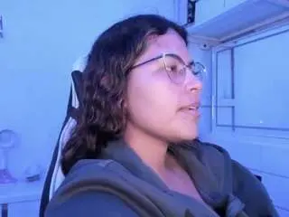 Lady-brownnnn  live sex cam