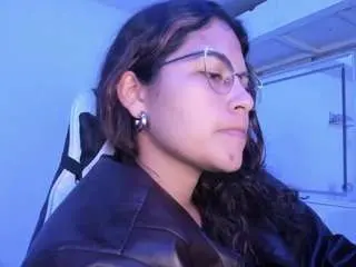 Lady-brownnnn  live sex cam