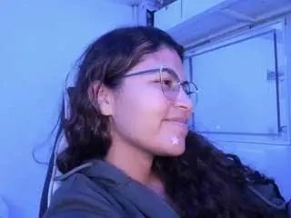 Lady-brownnnn  live sex cam