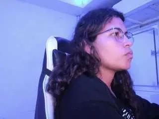 Lady-brownnnn  live sex cam