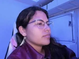 Lady-brownnnn  live sex cam