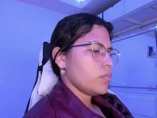 Lady-brownnnn  live sex cam