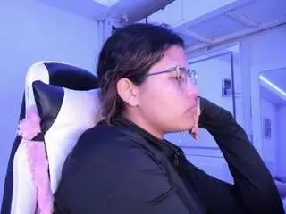 Lady-brownnnn  live sex cam