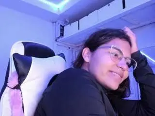 Lady-brownnnn  live sex cam