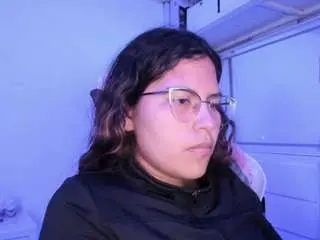 Lady-brownnnn  live sex cam