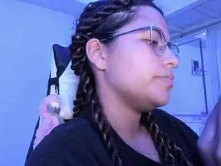 Lady-brownnnn  live sex cam