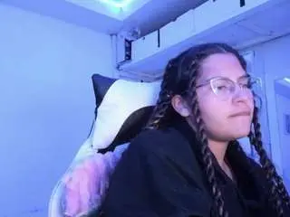Lady-brownnnn  live sex cam