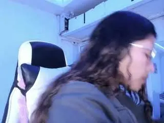 Lady-brownnnn  live sex cam