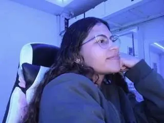 Lady-brownnnn  live sex cam