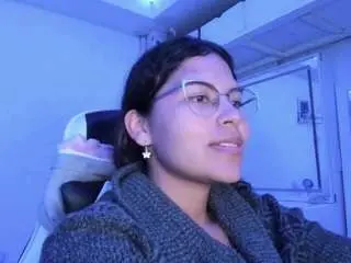Lady-brownnnn  live sex cam