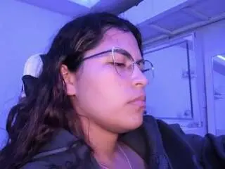Lady-brownnnn  live sex cam