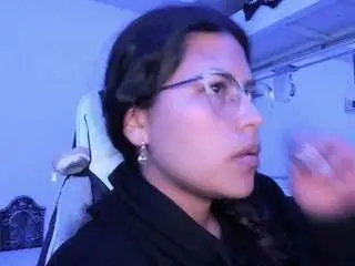 Lady-brownnnn  live sex cam