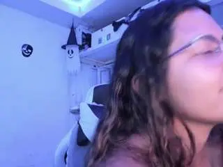 Lady-brownnnn  live sex cam