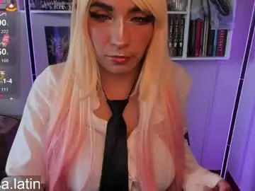 Issa_latin  live sex cam