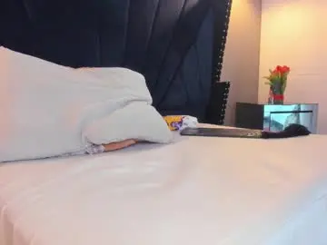 Mahiasmith13  live sex cam