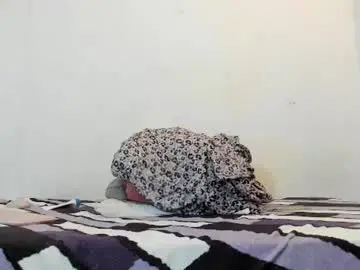 Melanie_love17  live sex cam