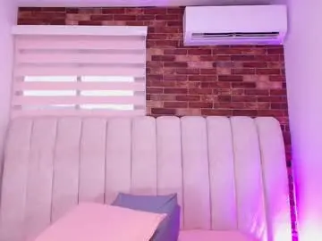 Sofiavelezz_  live sex cam