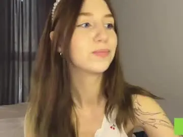 Tastyvinni  live sex cam