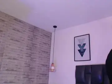 Tinna__hottie  live sex cam