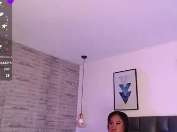 Tinna__hottie  live sex cam