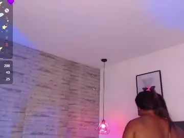 Tinna__hottie  live sex cam