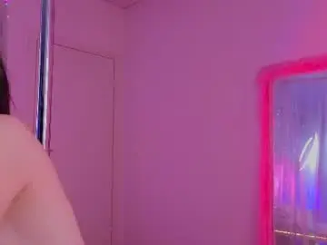 Traqstreams  live sex cam
