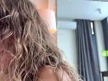 Yes_mommy_zlata  live sex cam