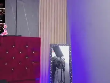Alexaivory  live sex cam