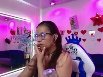 Amber__rouge  live sex cam