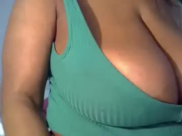 Bustytessa37  live sex cam