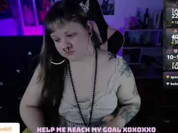 Destroyall420  live sex cam