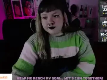 Destroyall420  live sex cam