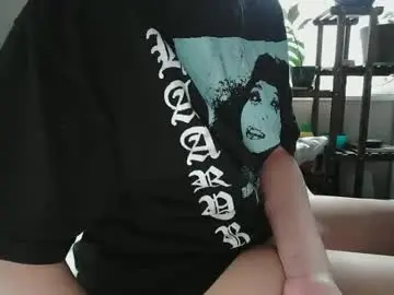 Esoterickitten777  live sex cam