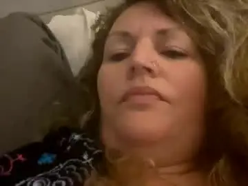 Freakywhitegirl696  live sex cam