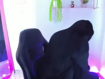 Gia_contii  live sex cam