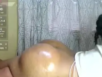 Juicyqueen_xo  live sex cam
