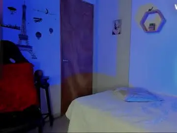 Karinna_a  live sex cam