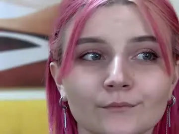 Kellystoneys  live sex cam