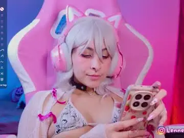 Lenneval  live sex cam