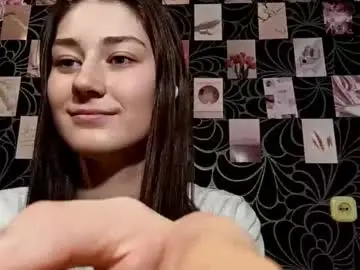 Salinaliverman  live sex cam