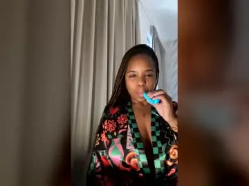 Sensualprima  live sex cam