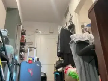 Yourgirlmomo  live sex cam