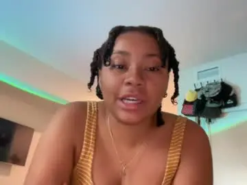Yourgirlmomo  live sex cam