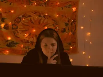 Aliceinredsquare_  live sex cam